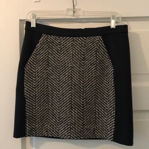 Winter holiday ❄️🔔J Crew wool houndstooth tweed skirt